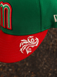 Green/red mexico floral design