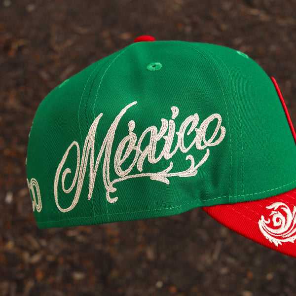 Green/red mexico floral design