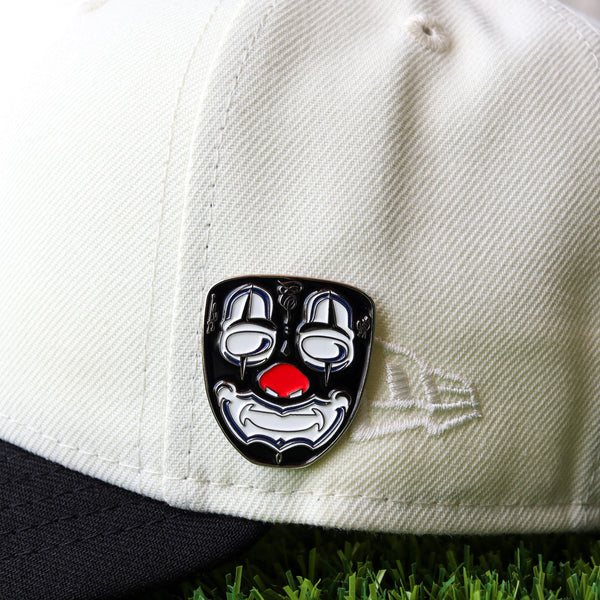 LA (Black) mask pin