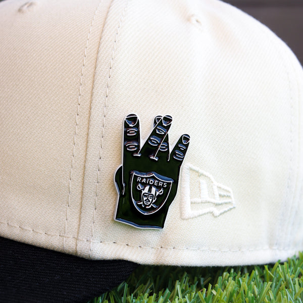 BLK WS hand