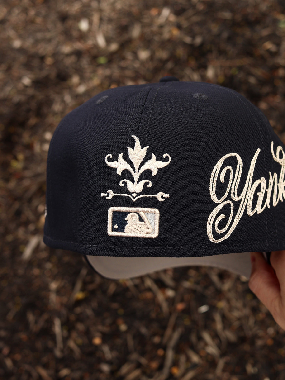 Navy Yankees floral