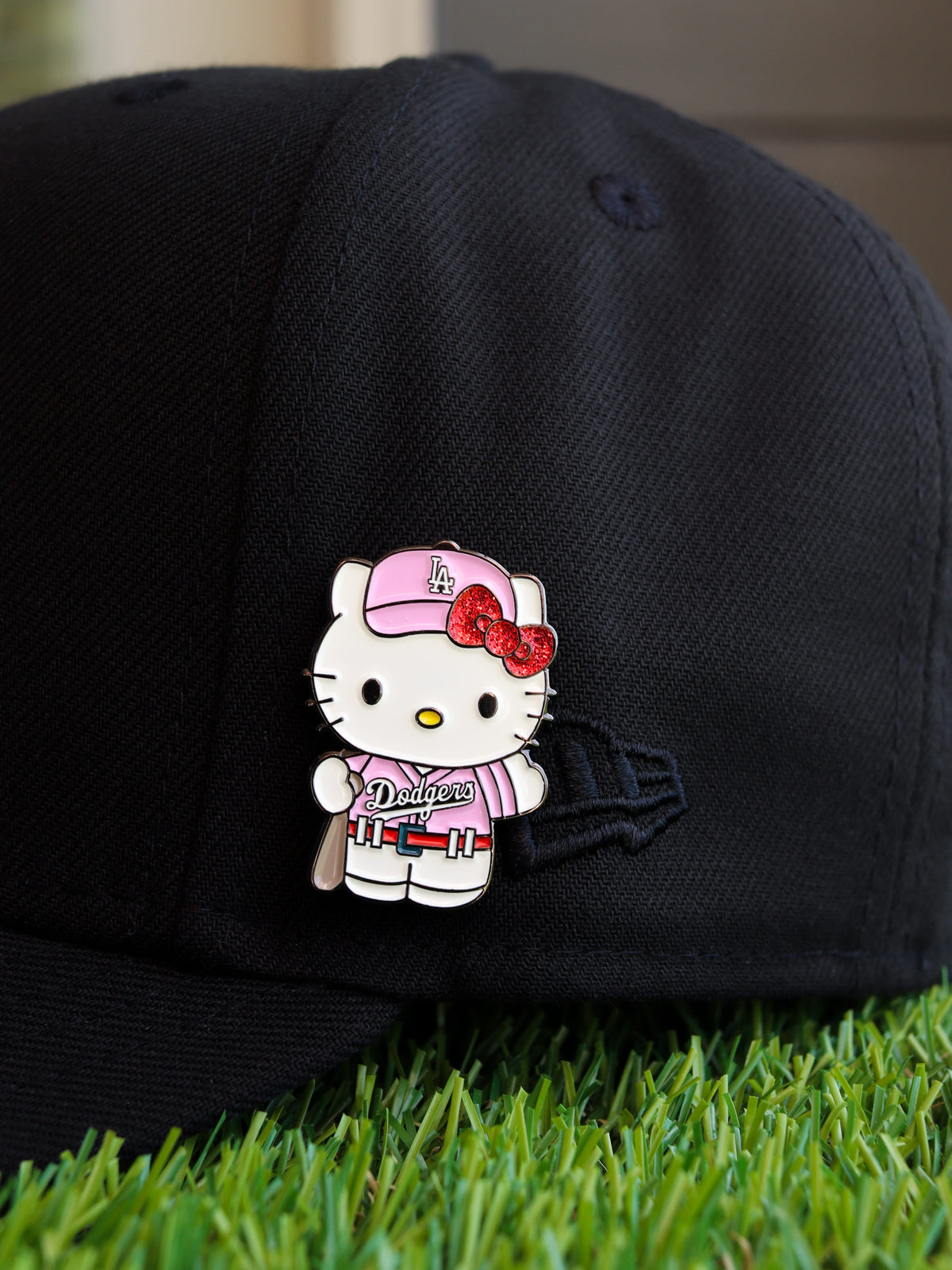 Pink cat pin
