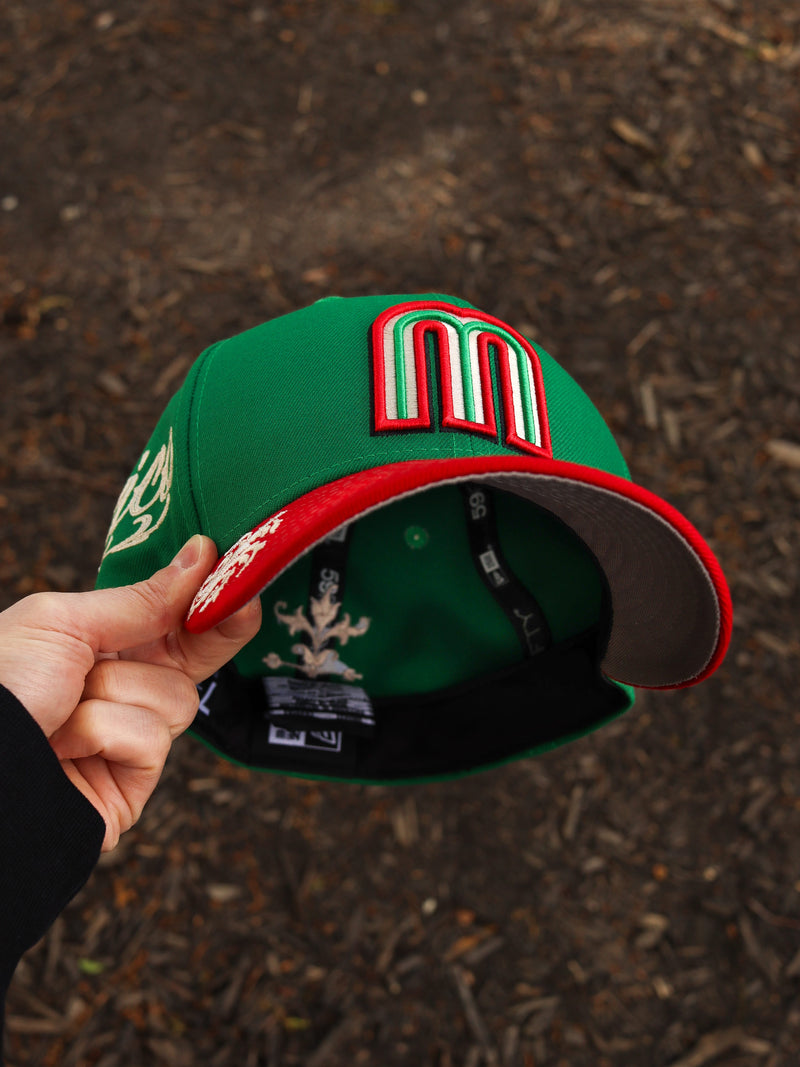 Green/red mexico floral design
