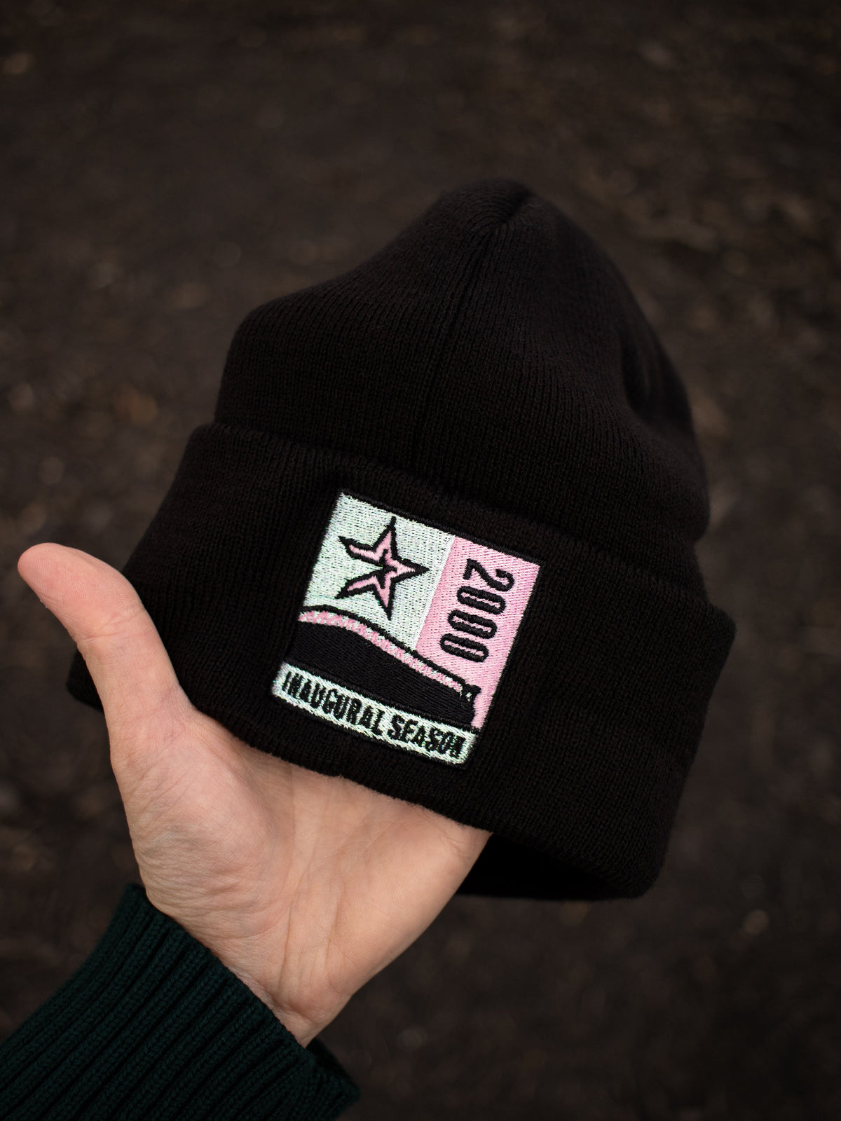 Astros (black/pink star beanie) 2000 patch