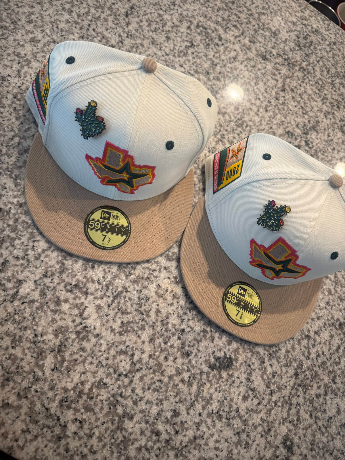 Astros spring (comes with pin)
