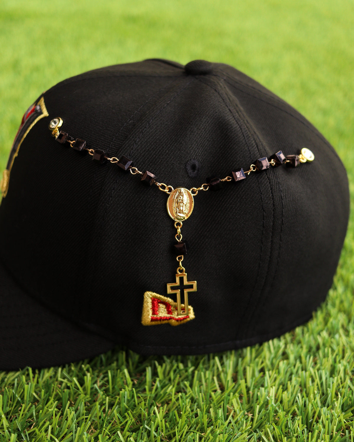 Black rosary pin - BeisbolMXShop