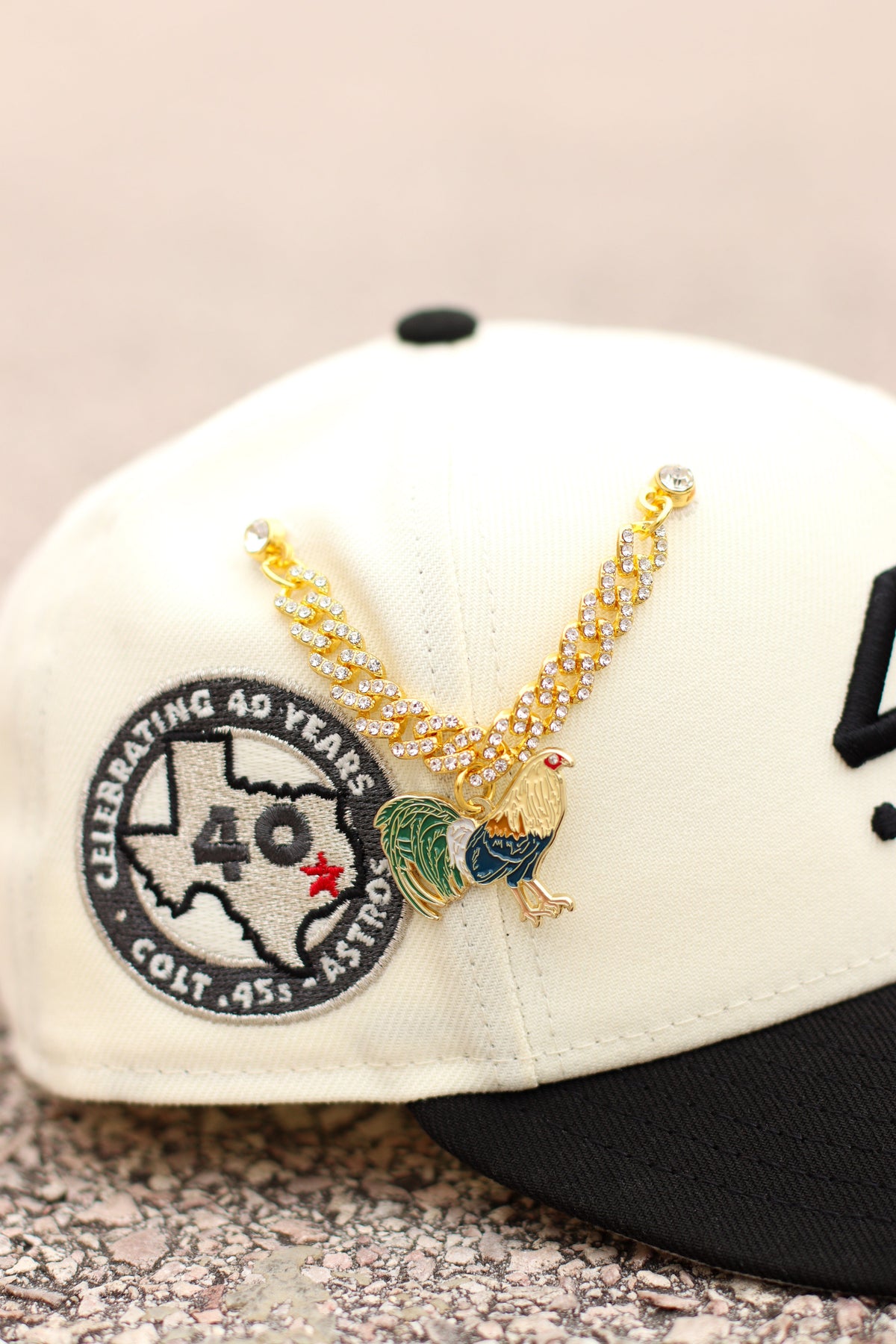 CHAIN (Gold Gallo) pin - BeisbolMXShop