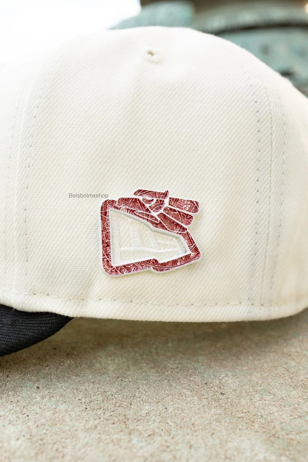 Echo en mexico burgendy/White NE FLAG - PIN - BeisbolMXShop