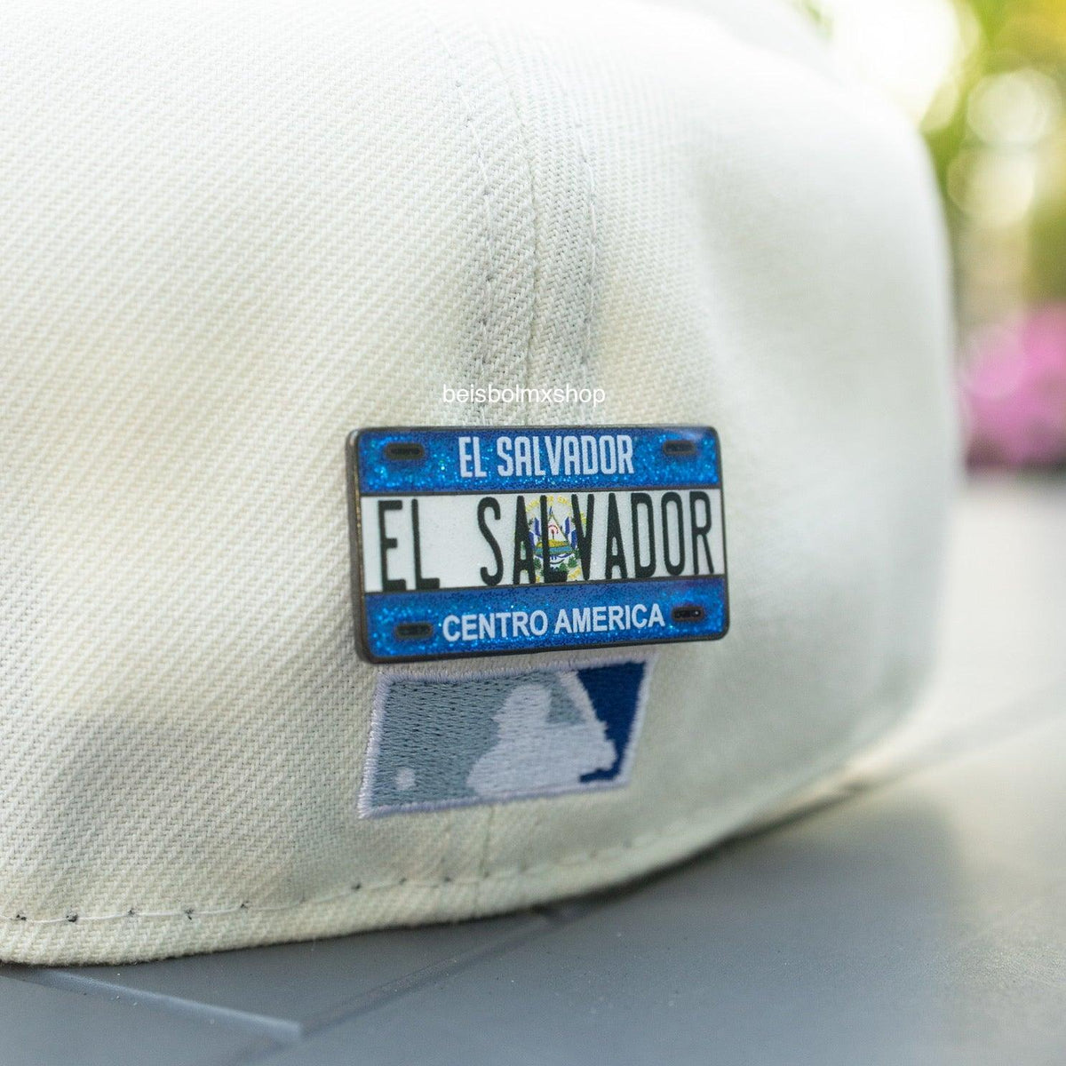 El Salvador license plate BMX pin - BeisbolMXShop