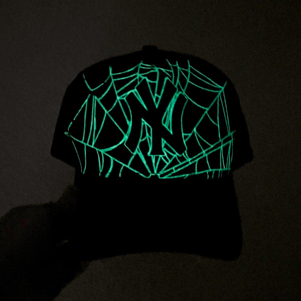 Gallo Fino (Dubai NY Spider) comes with accessories - BeisbolMXShop