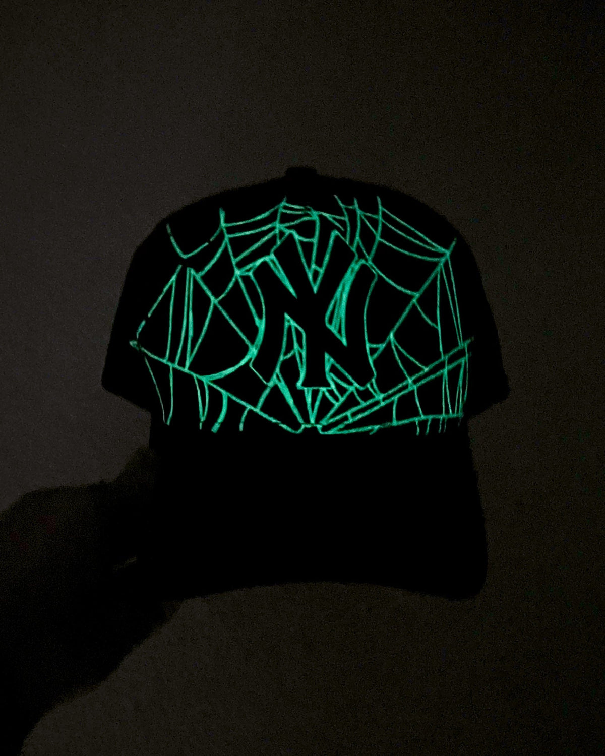 Gallo Fino (Dubai NY Spider) comes with accessories - BeisbolMXShop