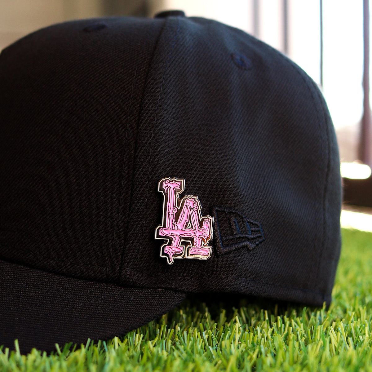 Pink drippy LA pin - BeisbolMXShop