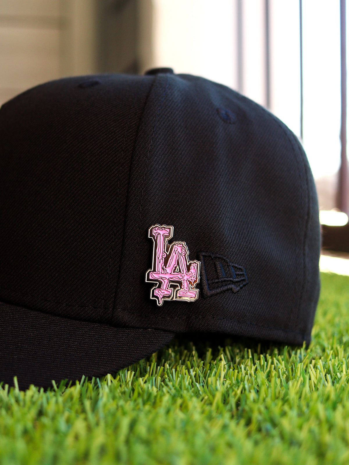 Pink drippy LA pin - BeisbolMXShop