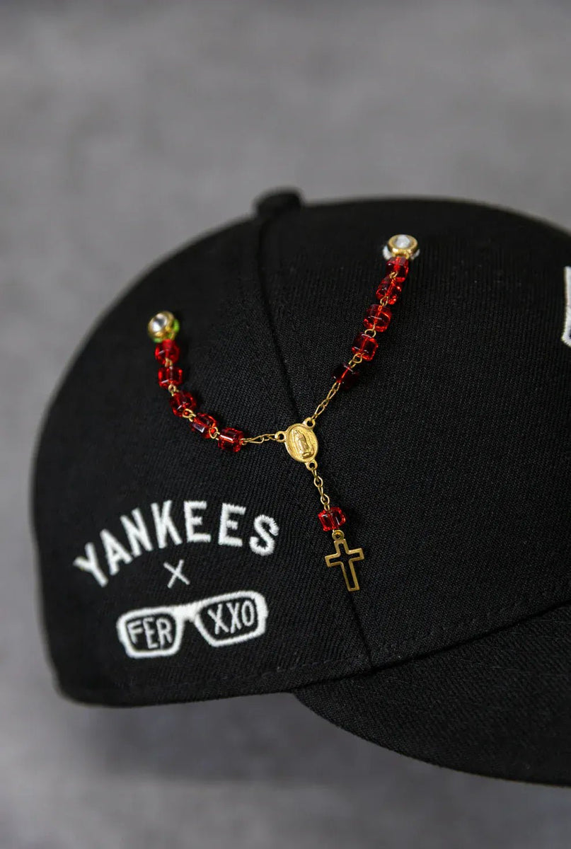 Red rosary pin - BeisbolMXShop