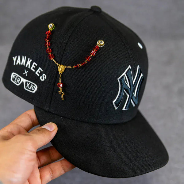 Red rosary pin - BeisbolMXShop