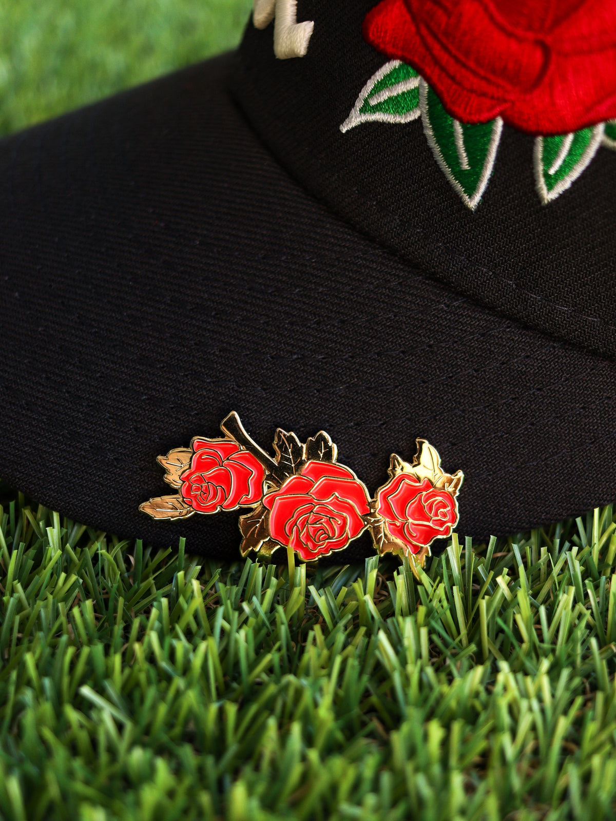 Roses pin - BeisbolMXShop