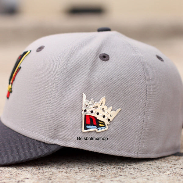 Silver crown NE pin - BeisbolMXShop