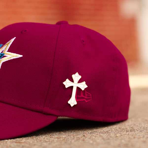 White Chrome hearts pin - BeisbolMXShop